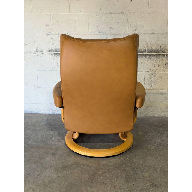 Ekornes Stressless Tan Leather Lounge Chair With Ottoman Mid-Century Modern 1980s For Sale - Image 13 of 13
