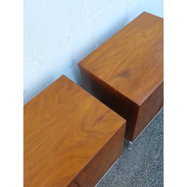 White Furniture Hollywood Regency Nightstands End Bedside Tables a Pair 6313 For Sale - Image 15 of 18