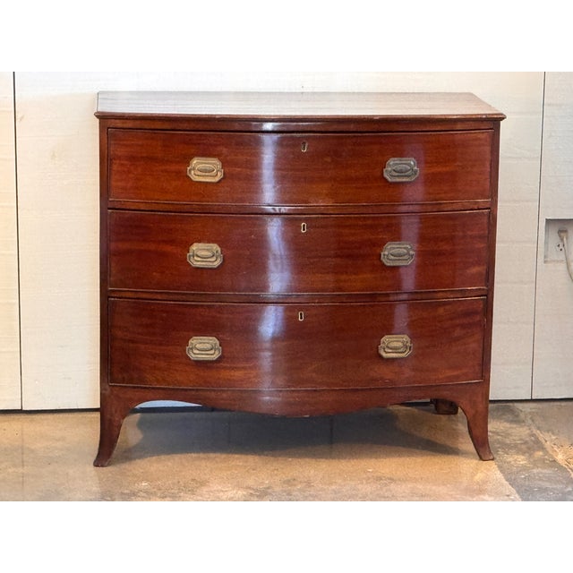 English 19th Century George III Mahogany Bow Front Chest For Sale - Image 3 of 13