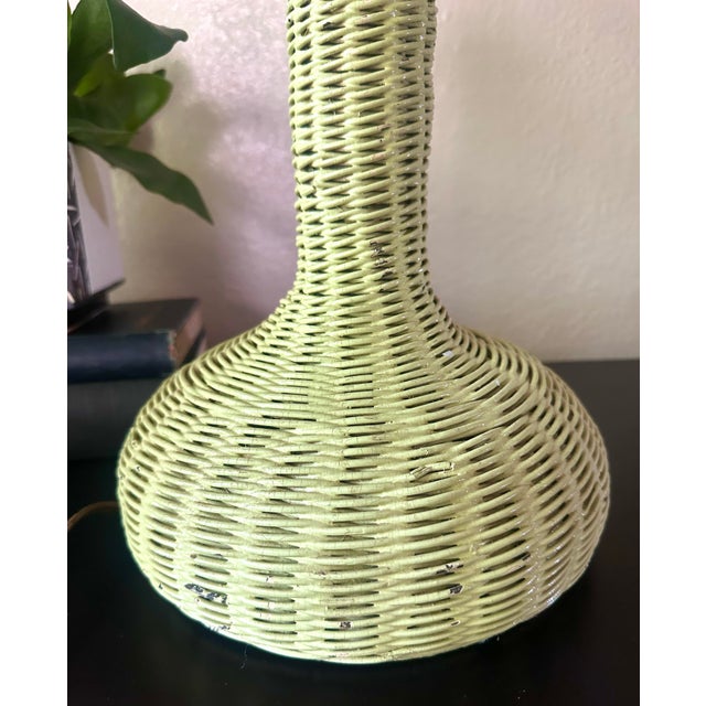 Victorian 1940s Heywood Wakefield Arts & Crafts Wicker Table Lamp For Sale - Image 3 of 12