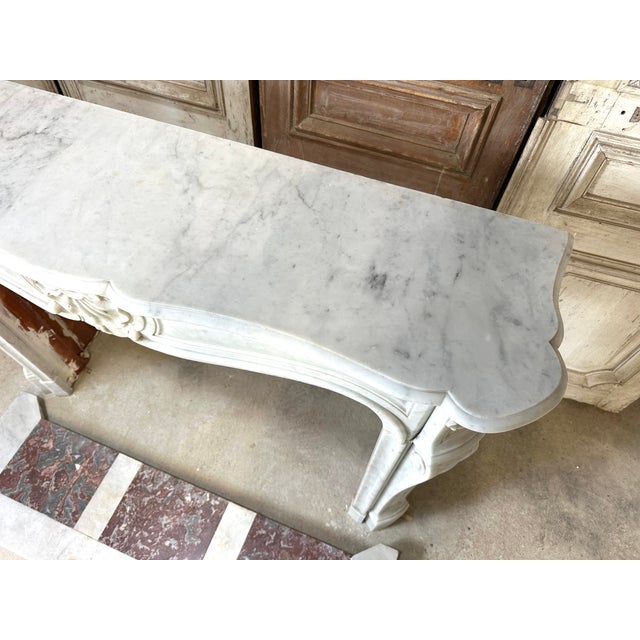 Louis XV Style White Marble Fireplace, 19th Century For Sale - Image 3 of 18