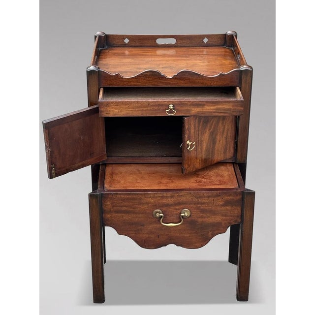 Antique George III Mahogany Bedside Cabinets, 1760, Set of 2 For Sale - Image 9 of 13