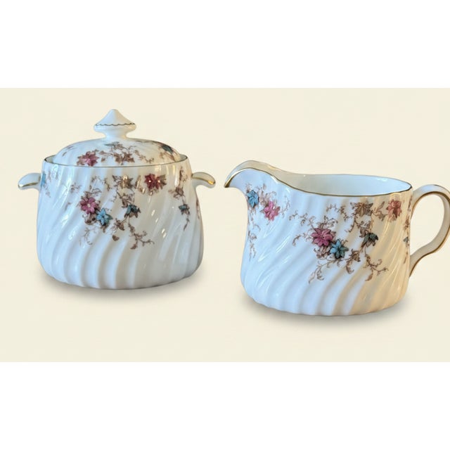146-Piece Vintage Minton England "Ancestral" Fine Bone China Dinner Service for 18 – Estate Collection Circa 1965-1985 With Serving Pieces For Sale - Image 10 of 18