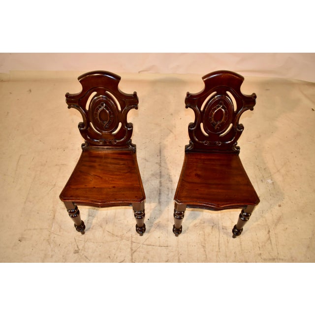 Pair of 19th Century English Mahogany Hall Chairs For Sale In Greensboro - Image 6 of 10