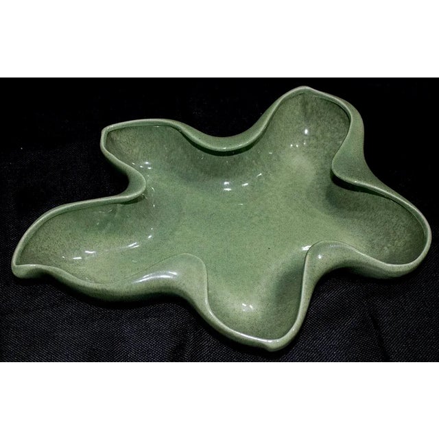Mid-Century Red Wing Pottery Dish - Color & Shape For Sale In Las Vegas - Image 6 of 6