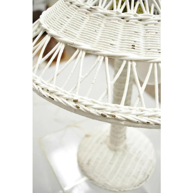 Antique Heywood Wakefield Arts & Crafts White Wicker Table Lamp With Shade For Sale In Philadelphia - Image 6 of 12
