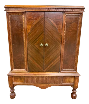 Vintage Georgian Revival Mahogany Cabinet