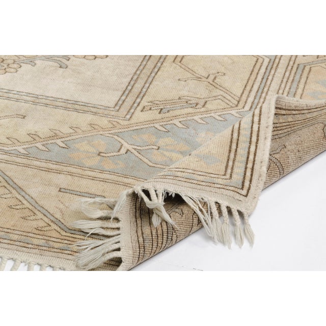Turkish 1960s Oushak Anatolian Kurdish Carpet For Sale - Image 3 of 10