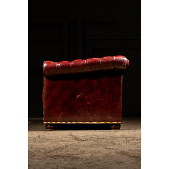 Vintage Tufted Leather Chesterfield Sofa in Oxblood For Sale In Chicago - Image 6 of 10