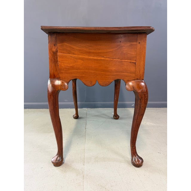 George III Walnut Lowboy Dressing Table, English C. 1770 With Boxwood Stringing For Sale - Image 13 of 14