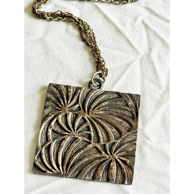 Silver Vintage Coro Philodendron Relief Pendant Necklace For Sale - Image 8 of 12