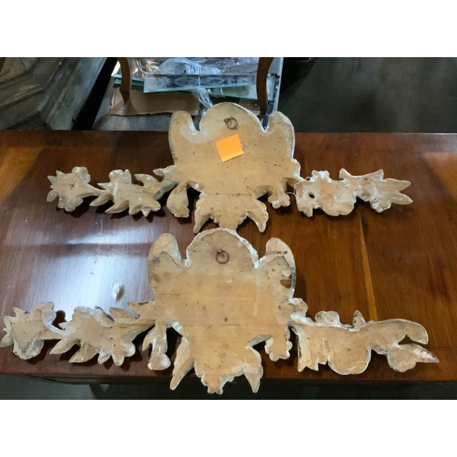 Early 20th Century Pair of Carved Putti Decorative Wall Plaques For Sale In Atlanta - Image 6 of 10