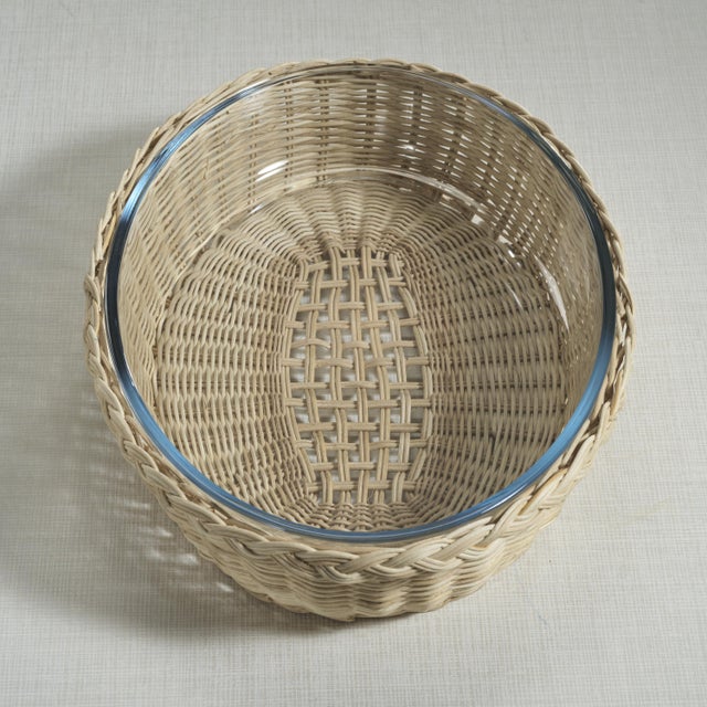 2020s The Palmier Oval Pyrex in Rattan Basket, 14.5" x 10.25" x 3.25" For Sale - Image 5 of 7
