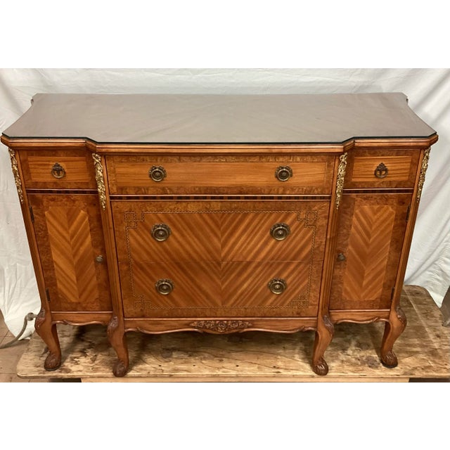 French Late 19th Century Antique French Satinwood Dresser Sideboard With Bronze Mounts For Sale - Image 3 of 12