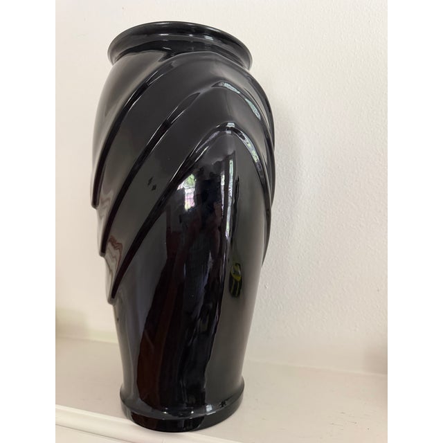 1980s Vintage Anchor Hocking Large Black Glass Vase For Sale - Image 5 of 8