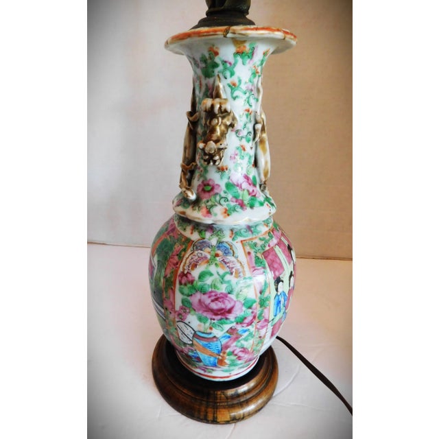 Jade Vintage Chinoiserie Famille Rose Chinese Porcelain Asian Table Lamp, Dark Wooden Base For Sale - Image 8 of 11