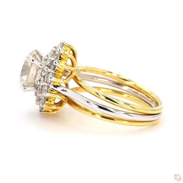 2.5 Carat Old European Cut Diamond Gold Ring, Size 6.5 For Sale - Image 4 of 9