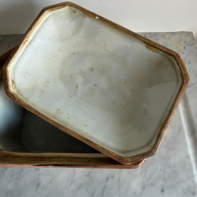 Chinoiserie Antique Chinese Porcelain Trinket Box For Sale - Image 3 of 11