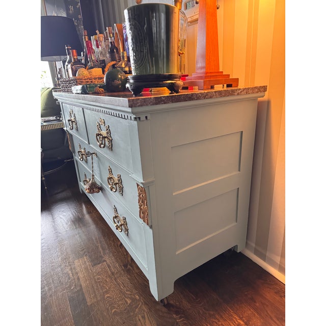 Wood Early 1900s American Marble Top Chest of Drawers With Knapp Joints For Sale - Image 7 of 12