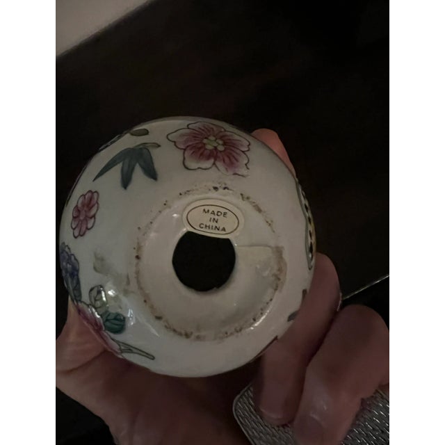 1960s Vintage Porcelain Chinese Decorative Egg - Beautiful Details and Colors For Sale - Image 5 of 5