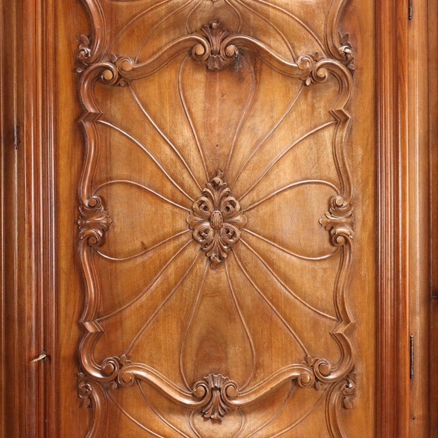 Antique Baroque Style 3-Door Wardrobe in Walnut For Sale - Image 9 of 13