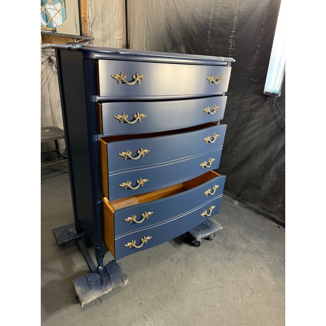 1960s French Provincial High Chest Refinished in Navy For Sale - Image 4 of 6