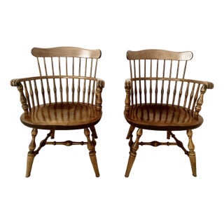 Nichols & Stone Pair of Windsor Comb Back Captains Armchairs Mid 20th Century Excellent Condition For Sale
