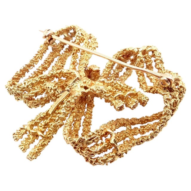Vintage Tiffany & Co 18k Yellow Gold Large Ribbon Bow Pin Brooch Metal: 18k yellow gold Brooch Size: 49mm x 49.5mm Weight...