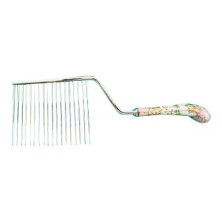 1950s Elegant Cake Cutter / Rake / Comb For Sale