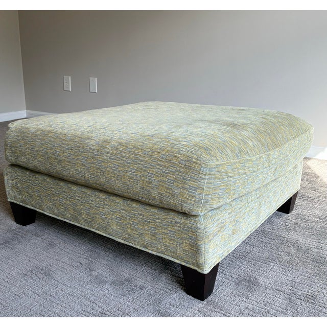 Baker Modern Lounge Chair With Ottoman – Textured Woven Upholstery For Sale - Image 10 of 11