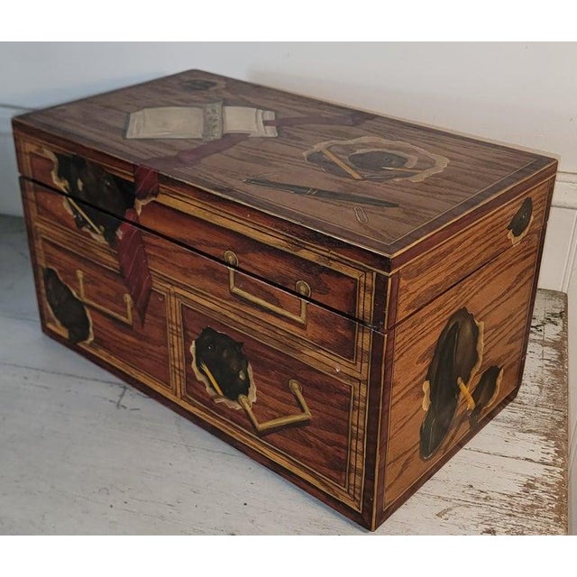 Folk Art 20Thc Original Painted Beavers Hand Made Box For Sale - Image 3 of 9