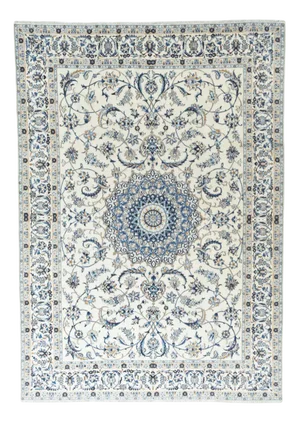 Hand-Knotted Nain 9la Oriental Rug
