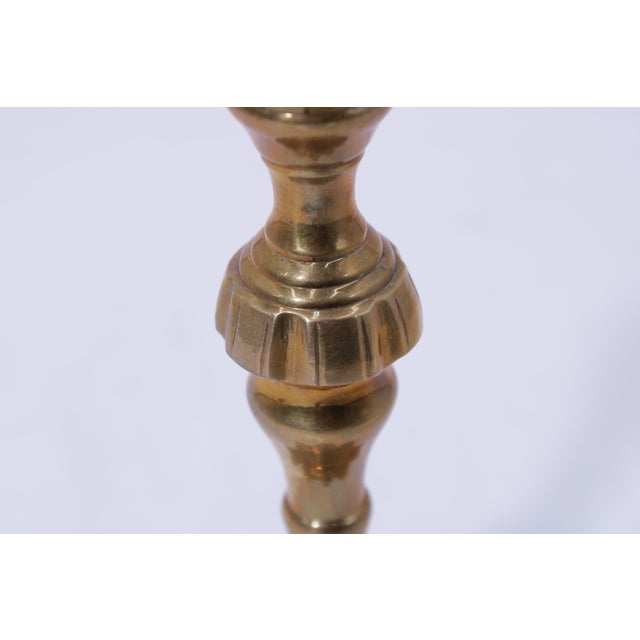 Traditional 1980s Pair of Mottahedeh Winterthur Collection Brass Candlesticks For Sale - Image 3 of 12