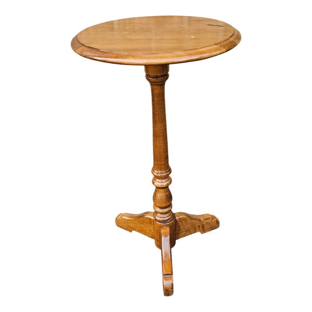 Late 20th Century Ethan Allen Maple Round Floor Candle Stand For Sale