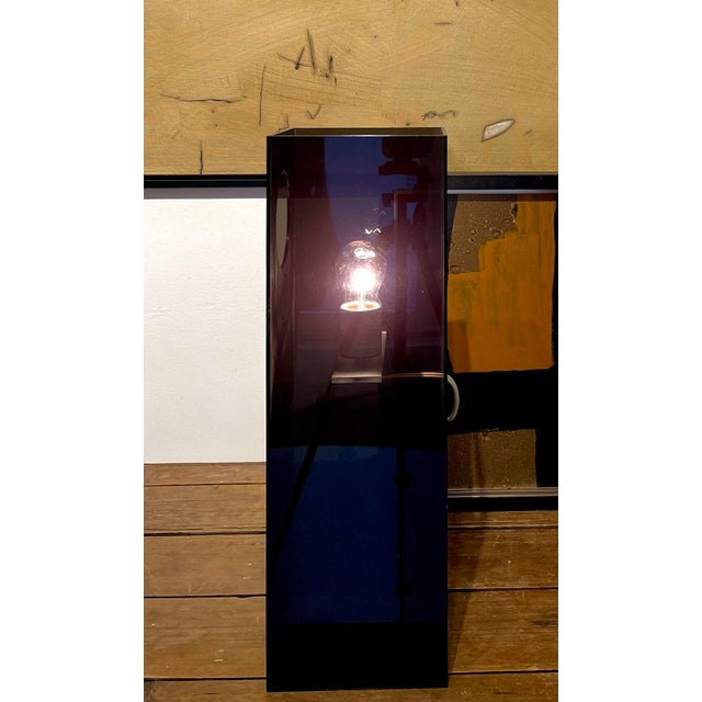 1970s 1970s Architectural Smoked Acrylic Table Lamp, Sculptural Lucite Block Lamp For Sale - Image 5 of 10