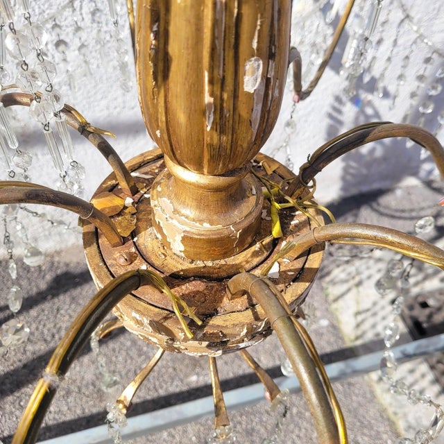 Genoese Chandelier in Gilded Wood and Crystal, Early 19th Century For Sale - Image 8 of 16