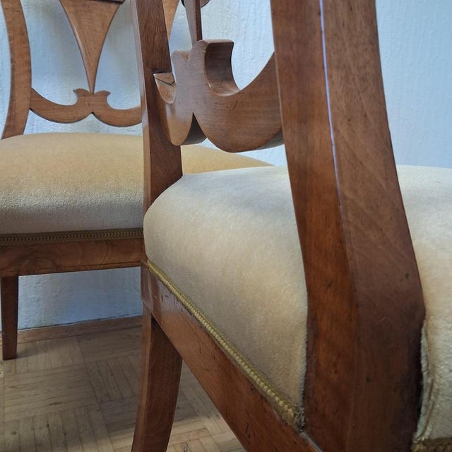 Biedermeier Shovel Chairs in Walnut, 1820s, Set of 4 For Sale - Image 18 of 18