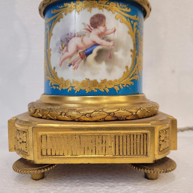 Metal Napoleon III Table Lamp in Ormolú and Porcelain by Victor Paillard, 1870s For Sale - Image 7 of 18