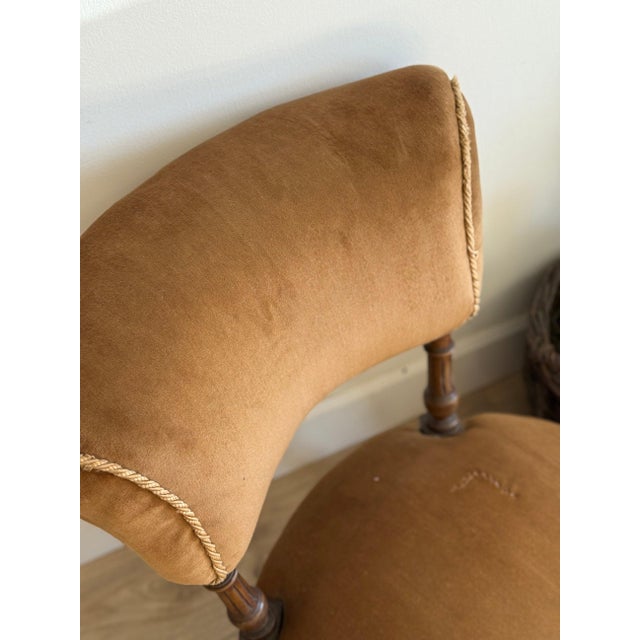 19th Century Pair of Victorian English Walnut Chairs For Sale - Image 5 of 10