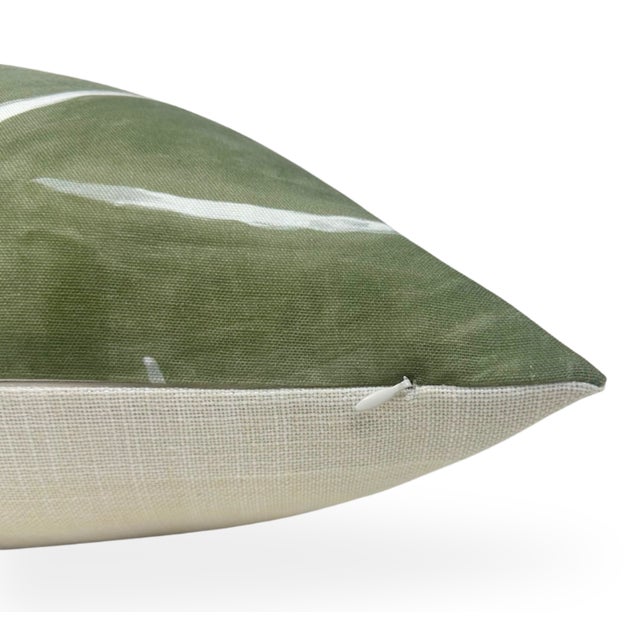 Graffito Linen Pillow Cover in Fern For Sale - Image 4 of 4