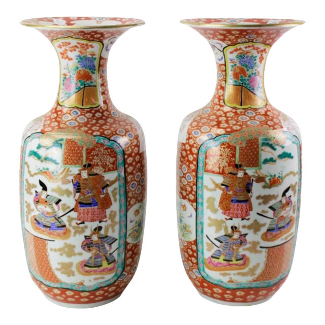 Pair of Late 19th Century Japanese Porcelain Vases For Sale