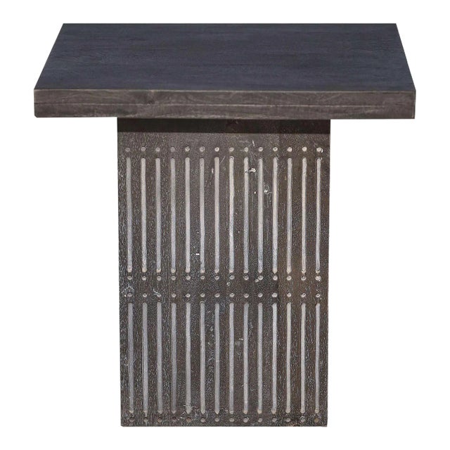 Modern Ash Gray Rib Carved Solid Wood End Table | Carved Single Pedestal Side Table | Transitional Accent Table | Occasional Decorative For Sale
