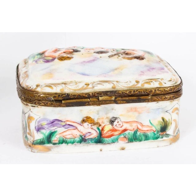 Antique Italian Capodimonte Porcelain Box, 19th Century For Sale - Image 5 of 18