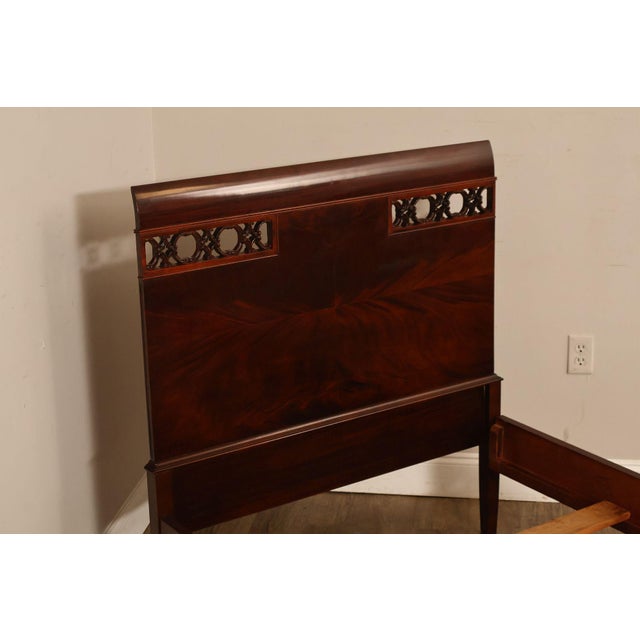 Pair of Vintage Flame Mahogany Twin Beds with Pierced Headboards, Circa 1940s For Sale In Philadelphia - Image 6 of 18