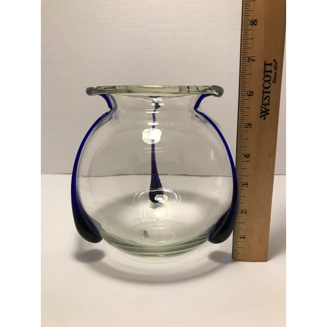 Vintage Poschinger Cobalt Tri-Tadpoles Hand-Blown Glass Vase For Sale In Los Angeles - Image 6 of 9
