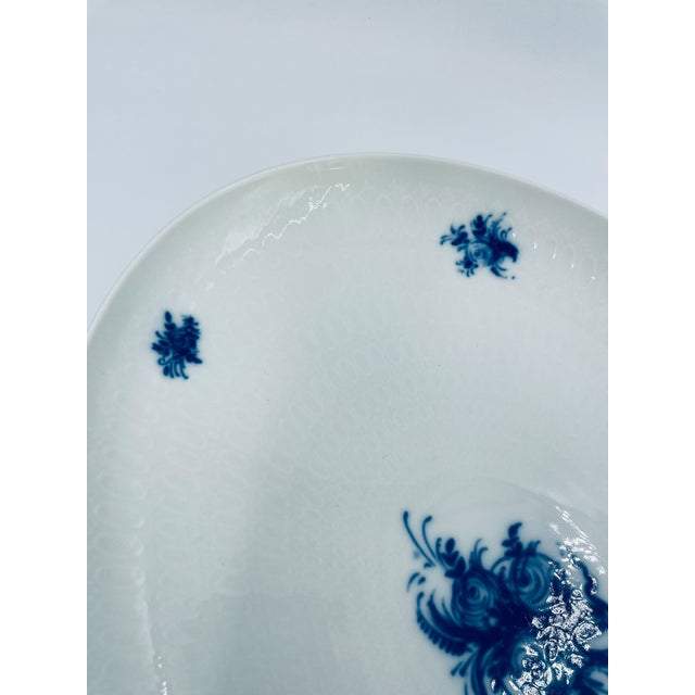 Rosenthal Blue Porcelain Romanze Platter from Rosenthal, 1966 For Sale - Image 4 of 9