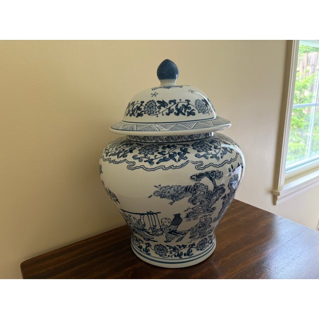 Chinoiserie Large Blue and White Porcelain Covered Jar For Sale - Image 4 of 10