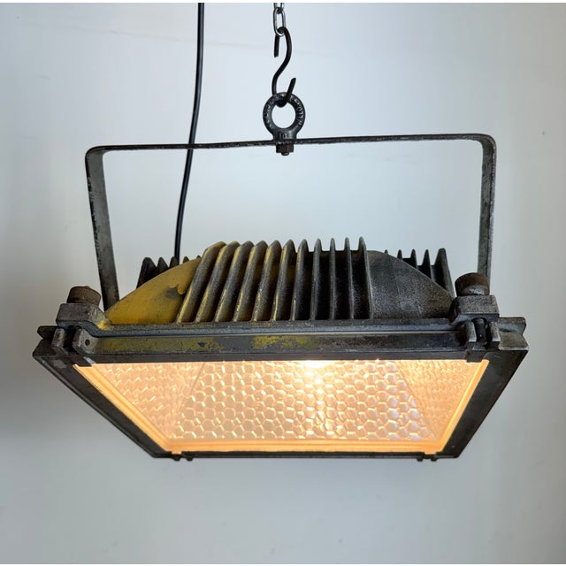 Vintage Grey Theater Spotlight with Glass Cover from Elektrosvit, 1980s For Sale - Image 17 of 18