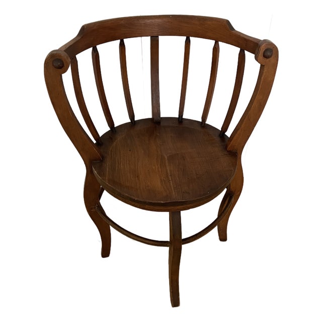 Antique Round Barrel Back Spindle Chair For Sale