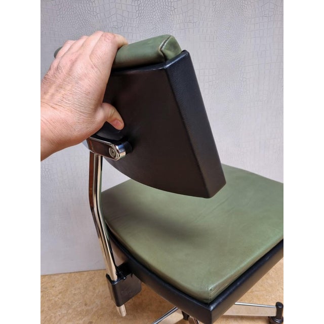 Adjustable Swivel Office Chair from Stoll Giroflex, Switzerland, 1965 For Sale - Image 6 of 15
